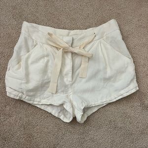 Wilfred White Allegra Short - 0